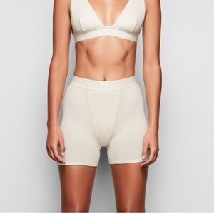 Skims cotton rib boxer - bone